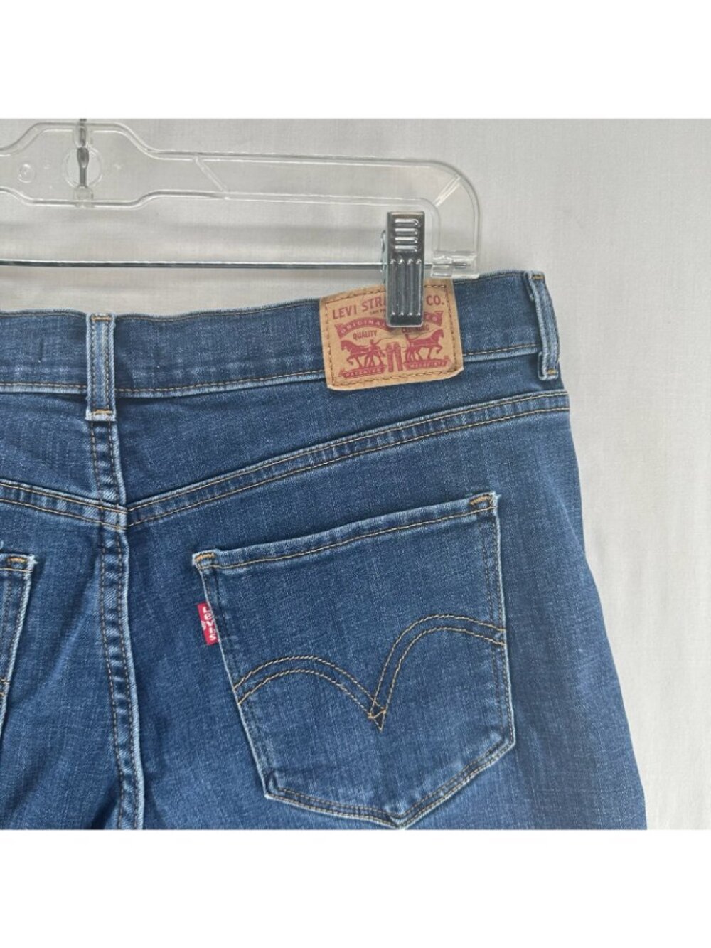 Levis Classic Jean Short Womens 29 Medium Wash Denim Zip Fly Summer Casual Blue - Picture 6 of 7